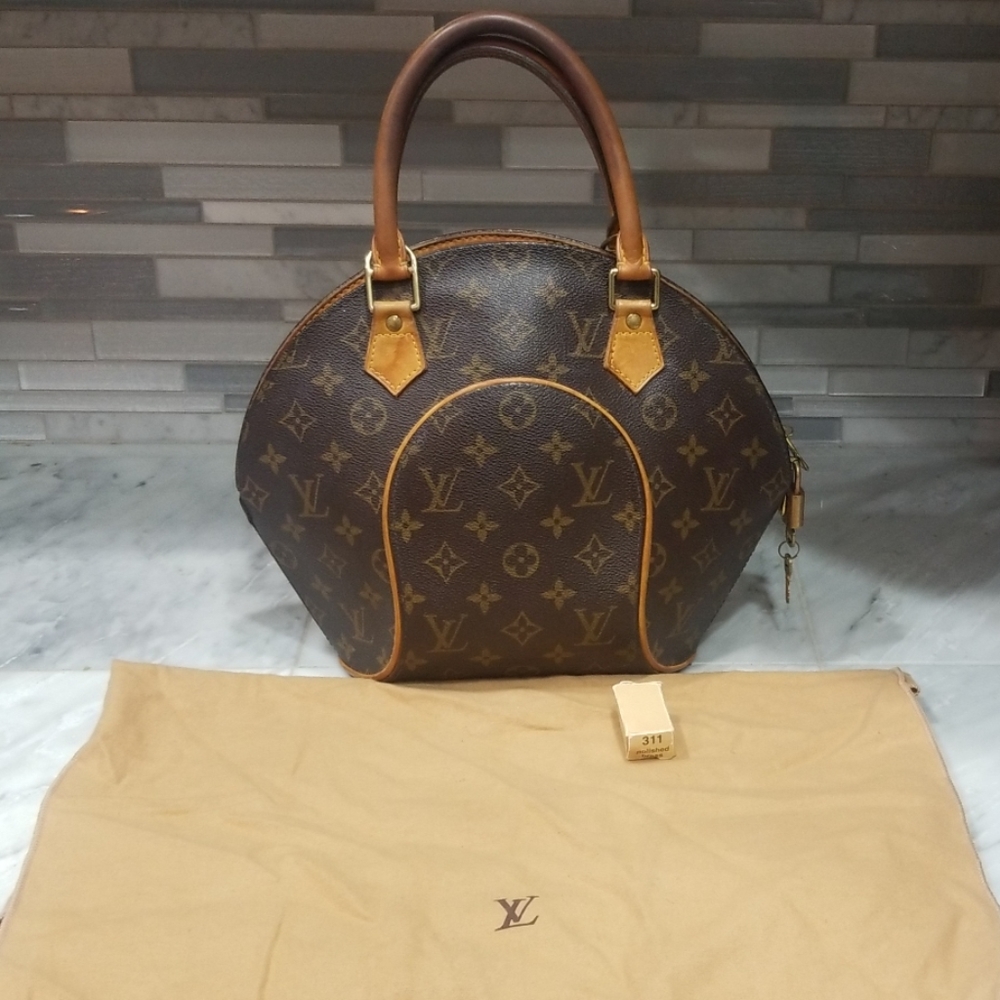 Authentic Louis Vuitton Ellipse - Picture 1 of 8